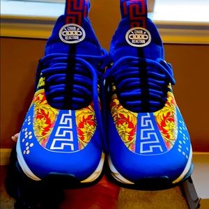 Selling my Versace Chain Reaction